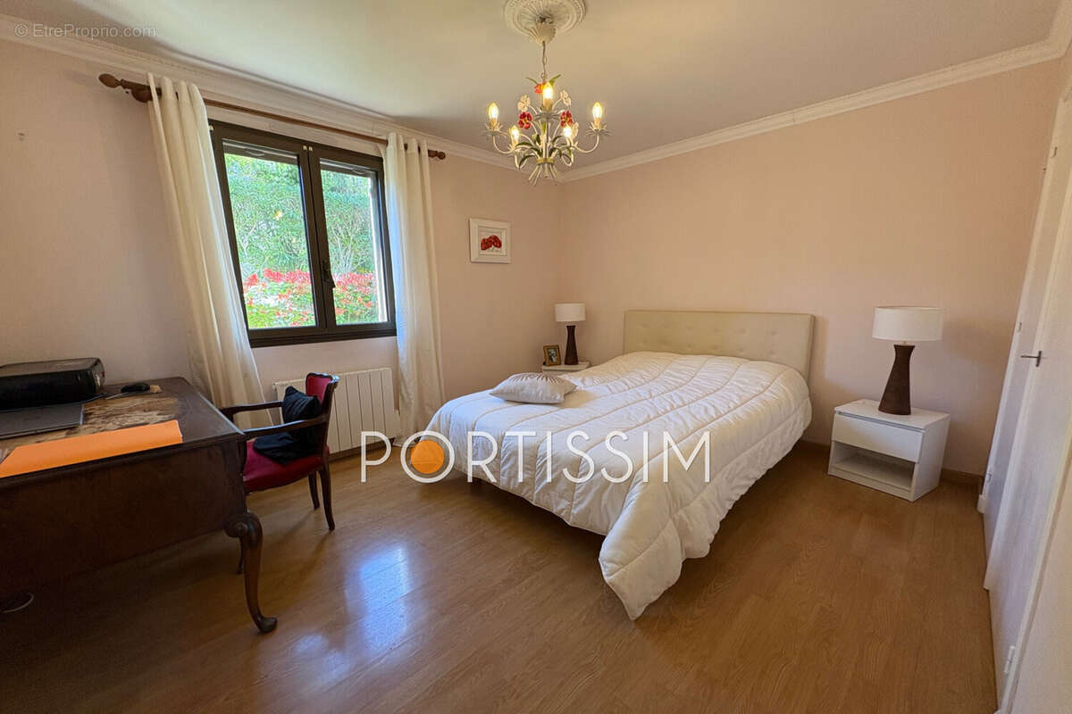 Appartement à VILLENEUVE-LOUBET