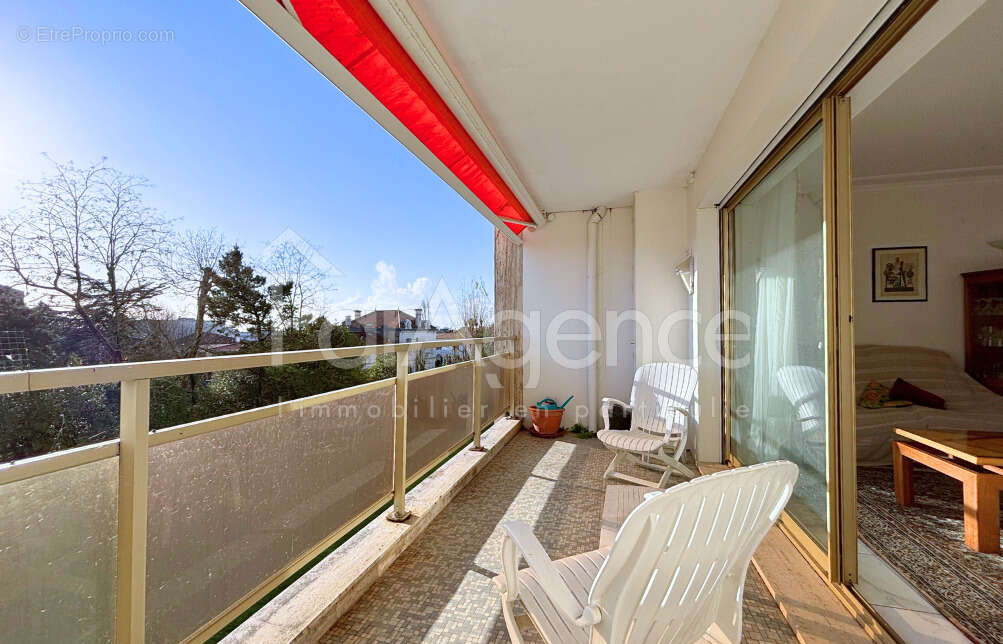 Appartement T5 - Centre-ville - Aperçu mer - photo 6
