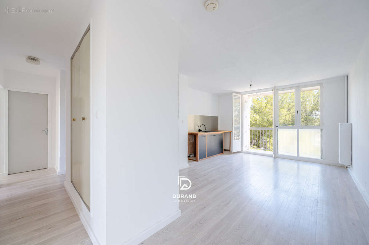 Appartement - terrasses - les caussettes - 13400 aubagne - photo 13