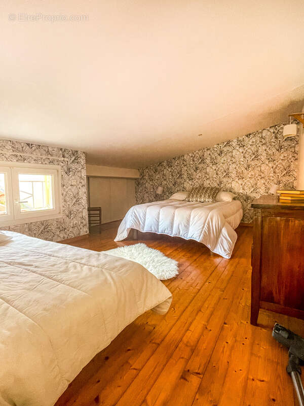 Maison à FONTCOUVERTE