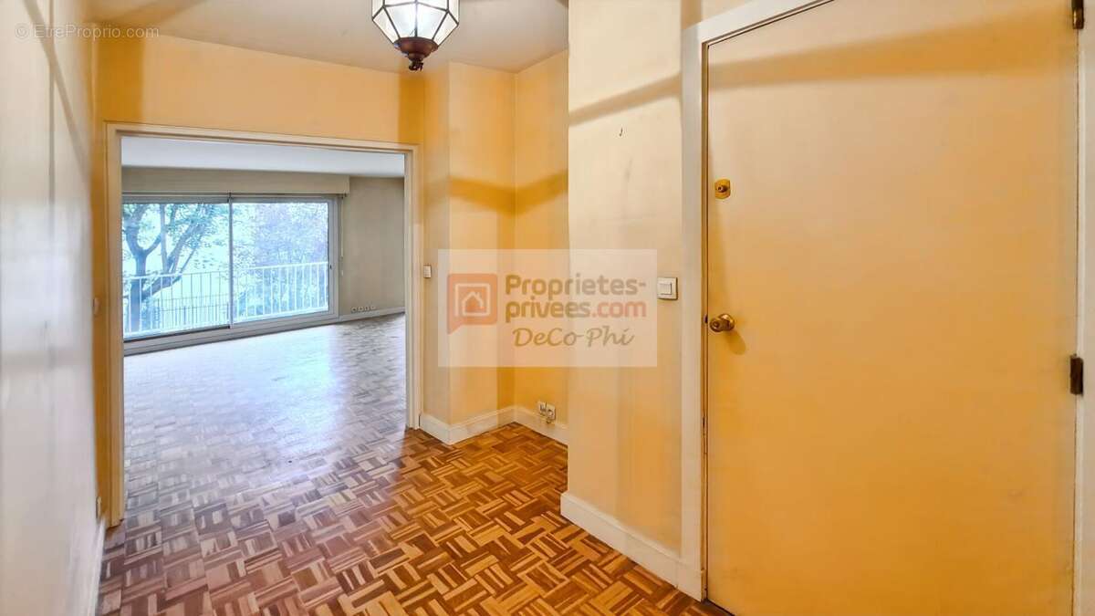 Appartement à VERSAILLES