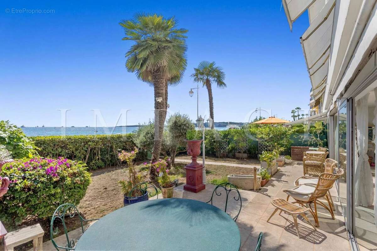 Appartement à CANNES