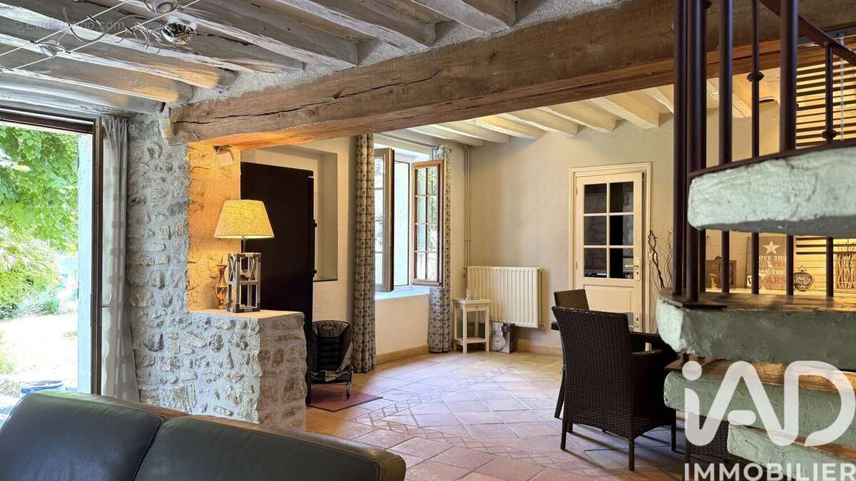 Maison 135 m² à Salins  - photo 7