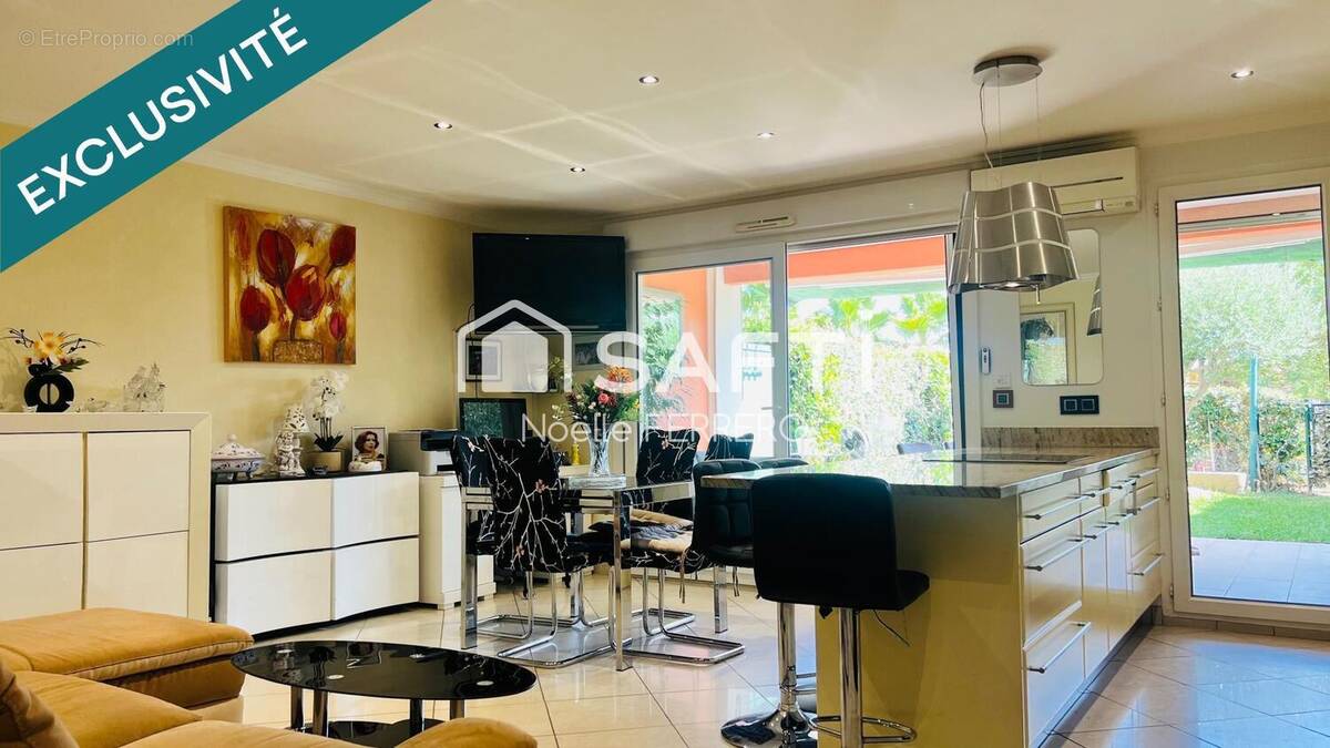 Photo 1 - Appartement à FREJUS