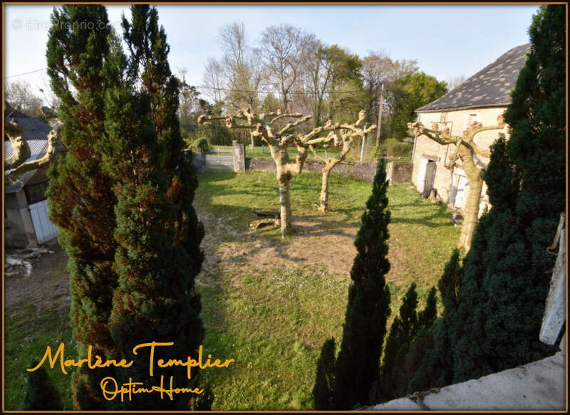 Maison à LAHOURCADE