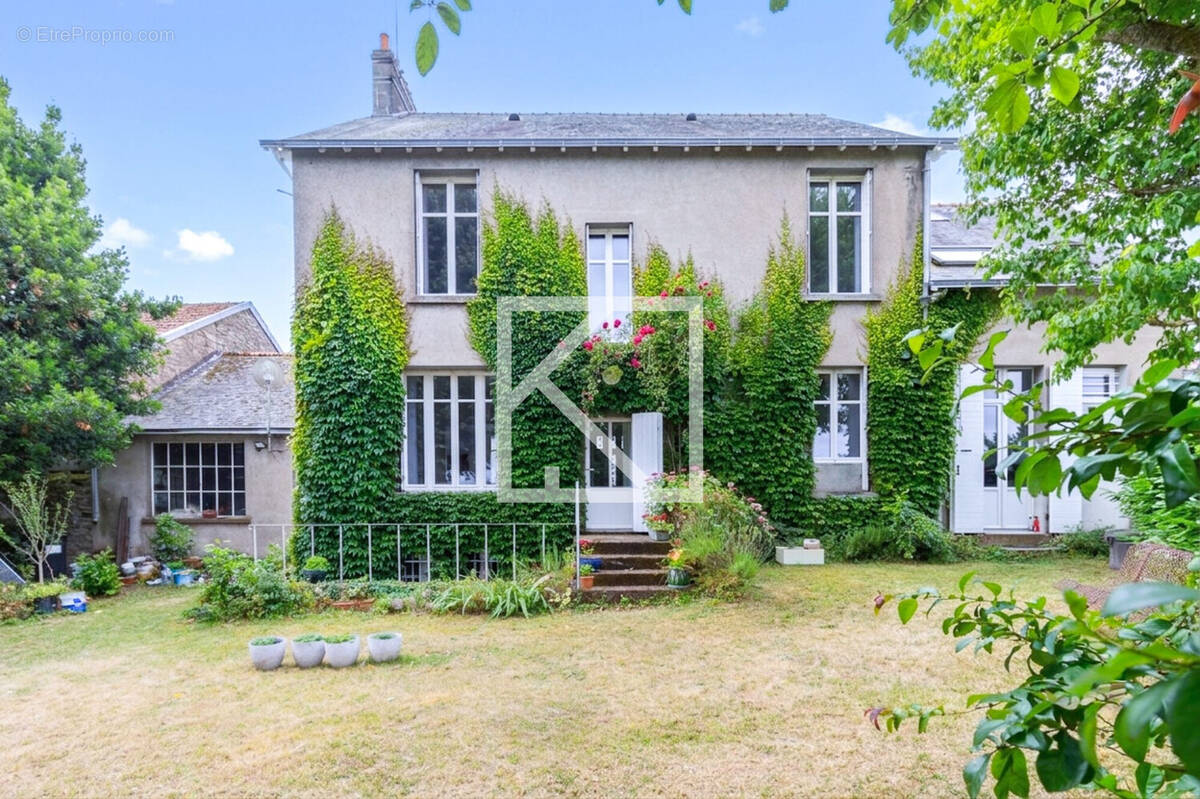 Maison à MORTAGNE-SUR-SEVRE