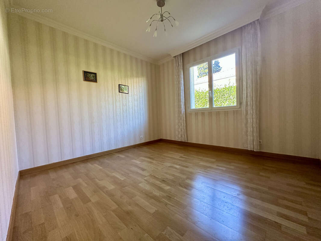 Maison à ARPAJON-SUR-CERE