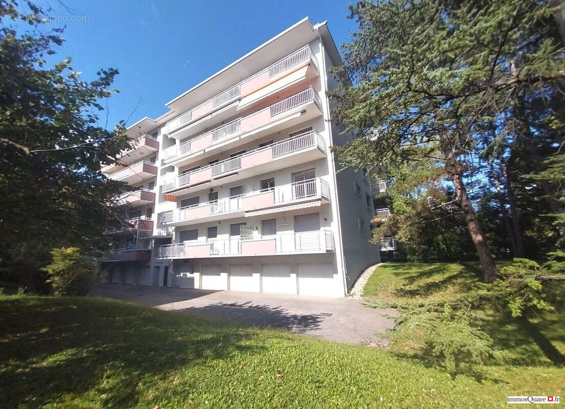 Appartement à MEYLAN