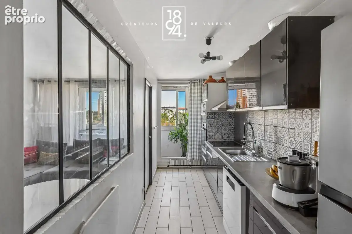 A vendre  Appartement T3 bis  68 m²  Villeurbanne – Laurent Bonnevay - photo 3