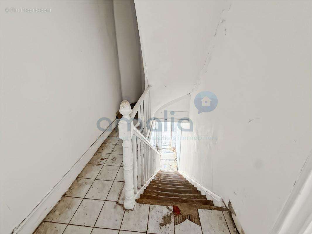 RENTABILITÉ EXCEPTIONNELLE - 5 Lots dans un Immeuble de Rapport - Cambrai - photo 4