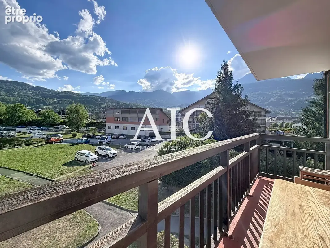 Idéalement situé proche du centre   2 pièces avec balcon et panorama Mont-Blanc - photo 2