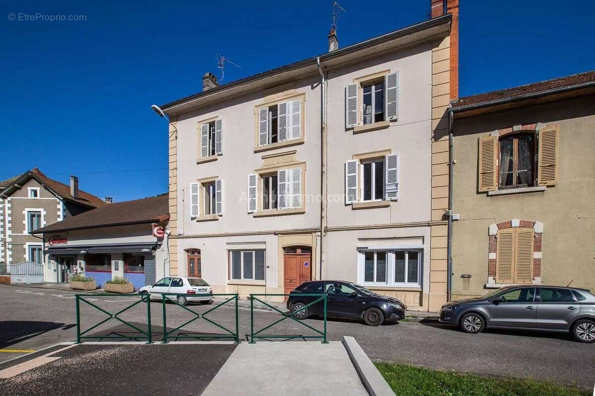 Appartement à VIRIEU-LE-GRAND