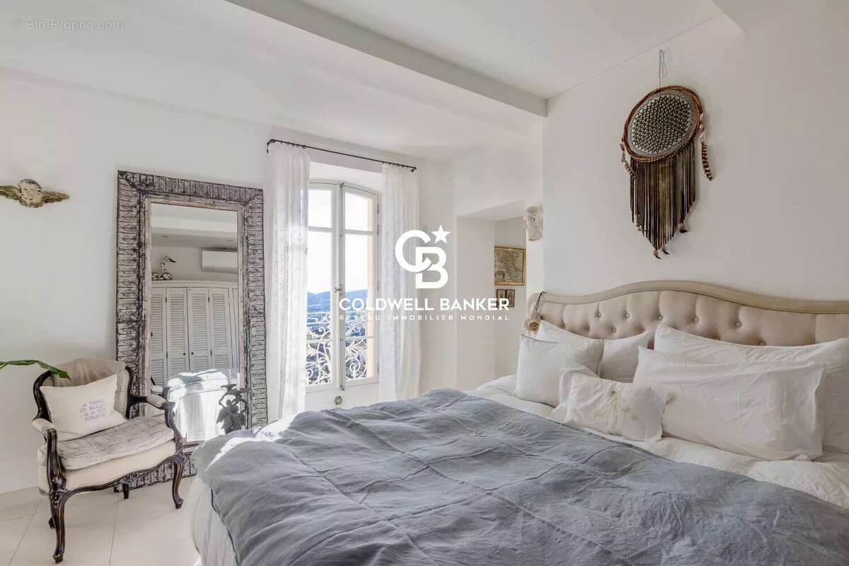 Maison à BORMES-LES-MIMOSAS