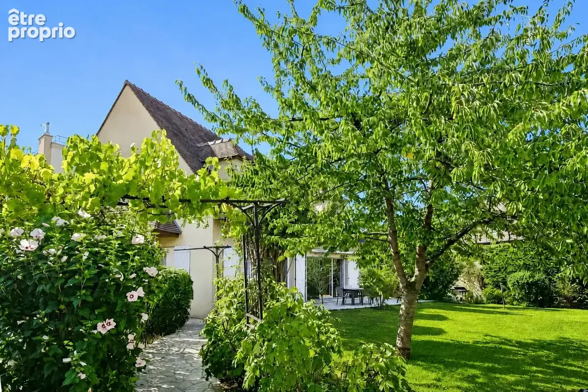 Croissy sur seine - maison familiale de 176 m² - 5 chambres - terrain de 867 m² - photo 18