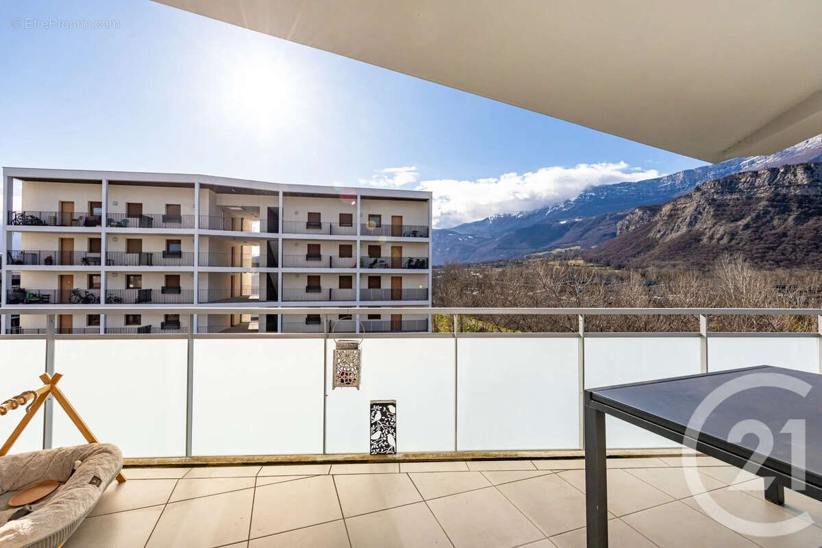 Appartement à LE PONT-DE-CLAIX