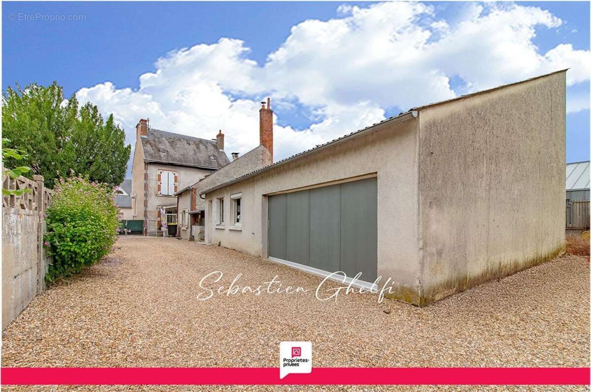 Maison à CELLETTES