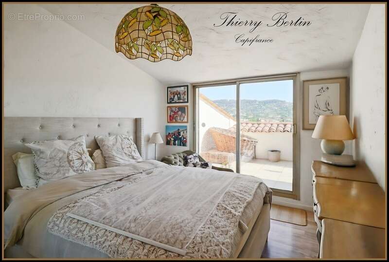 Appartement à LA COLLE-SUR-LOUP
