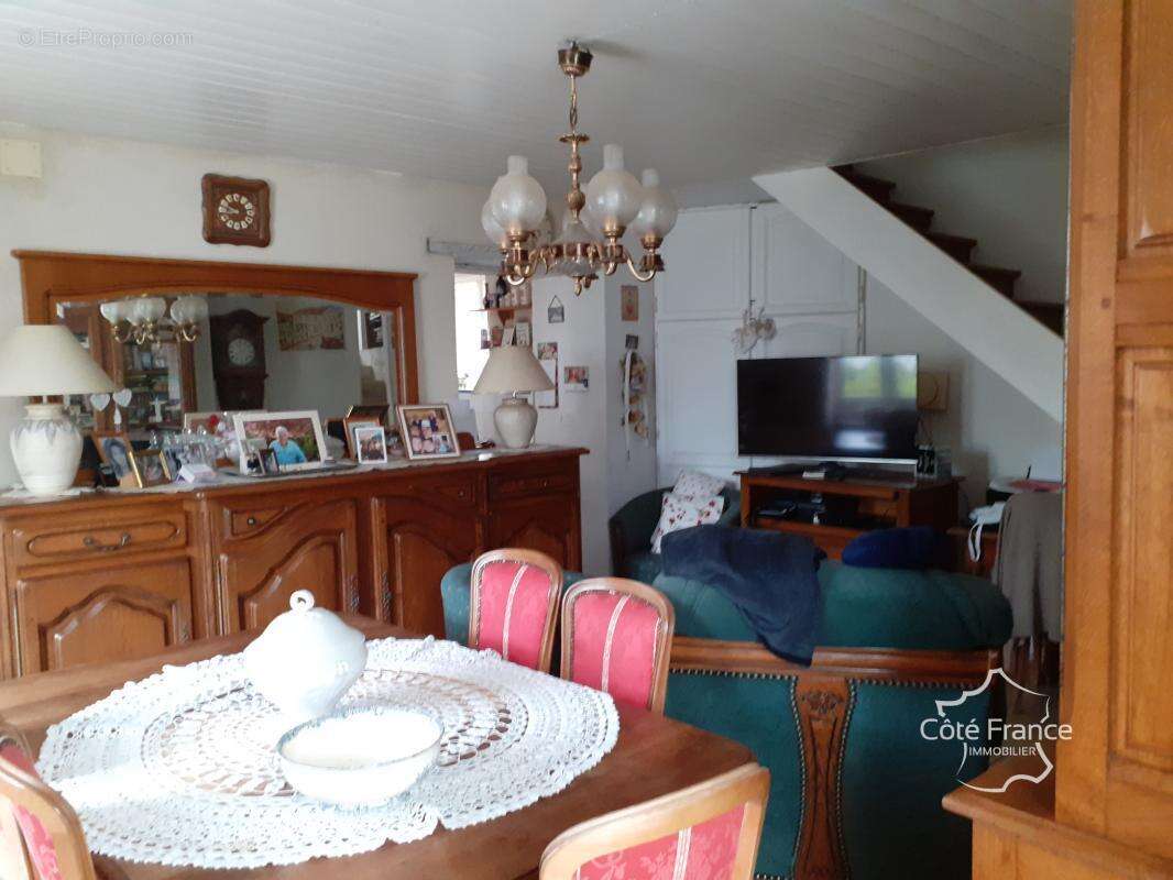 Maison à AUBEPIERRE-SUR-AUBE