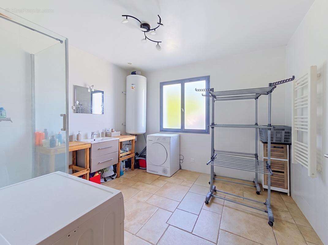 Maison 210 m² à Arenthon  - photo 4
