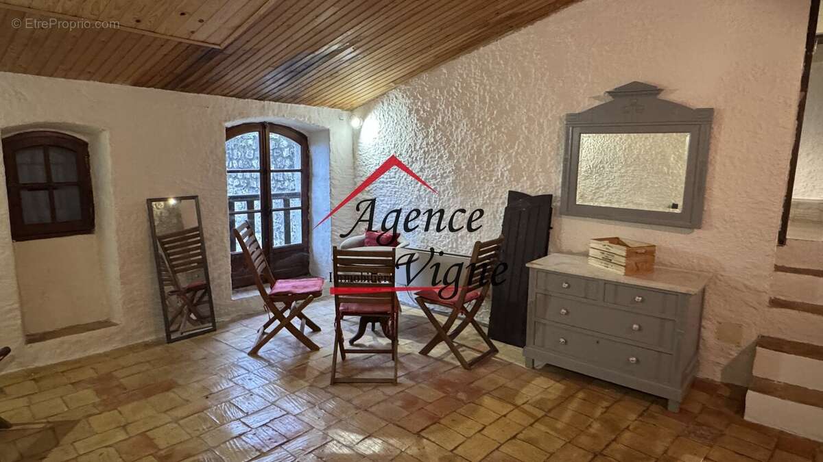 Maison à ALLEGRE-LES-FUMADES