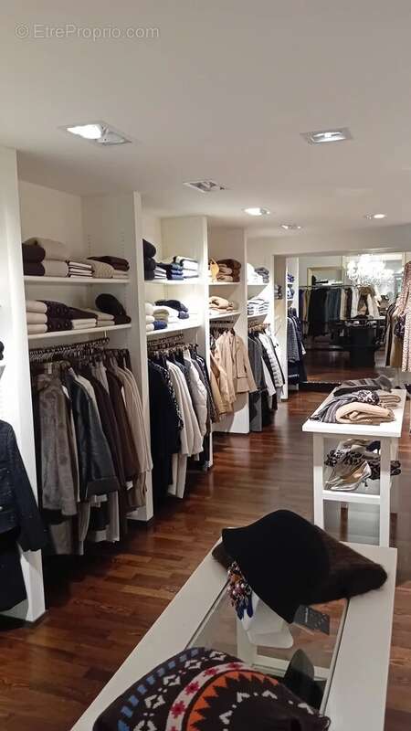 Commerce à AURILLAC