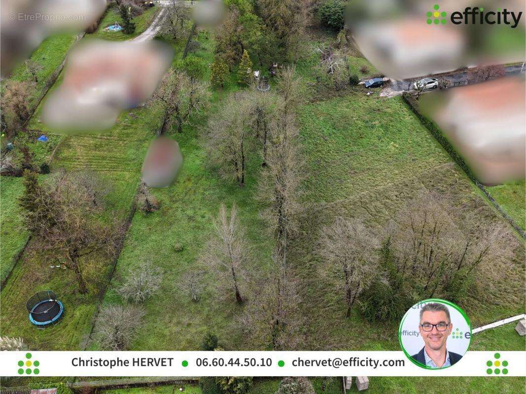 Terrain à RUELLE-SUR-TOUVRE