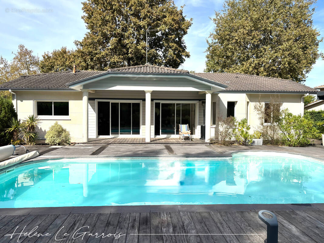 Maison à MARTIGNAS-SUR-JALLE