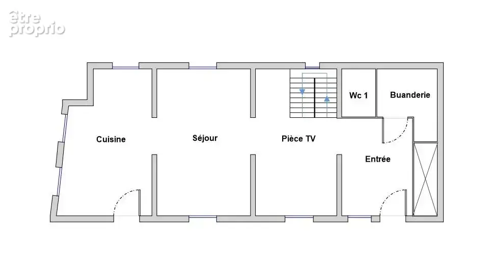 Ancien corps de ferme avec cour intérieure, maison et grande dépendance sur 2060m2 de terrain - photo 12
