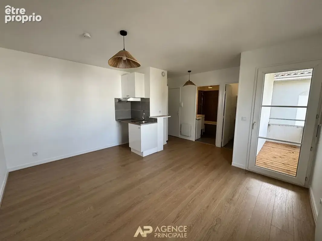 Appartement - 1 pièces - 25 m2 - Balcon - La Rochelle les Minimes - photo 6