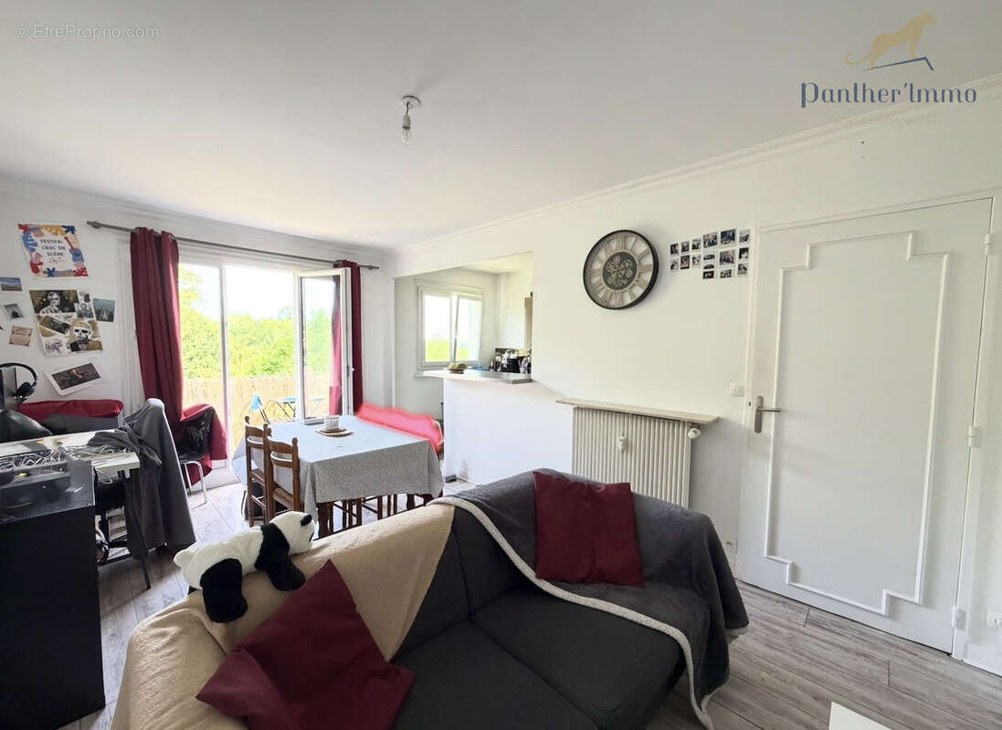 Appartement T2 vue sur Tours, 44m2, cave, parking, très calme. - photo 5