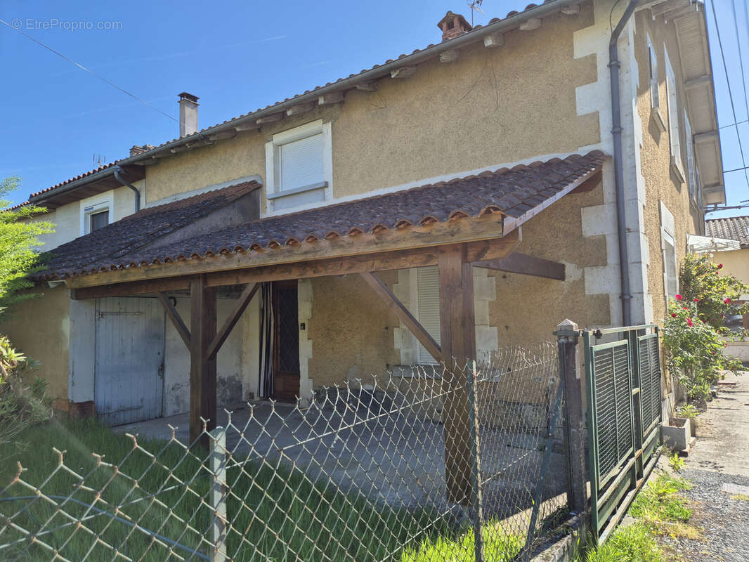Maison à RAZAC-SUR-L'ISLE