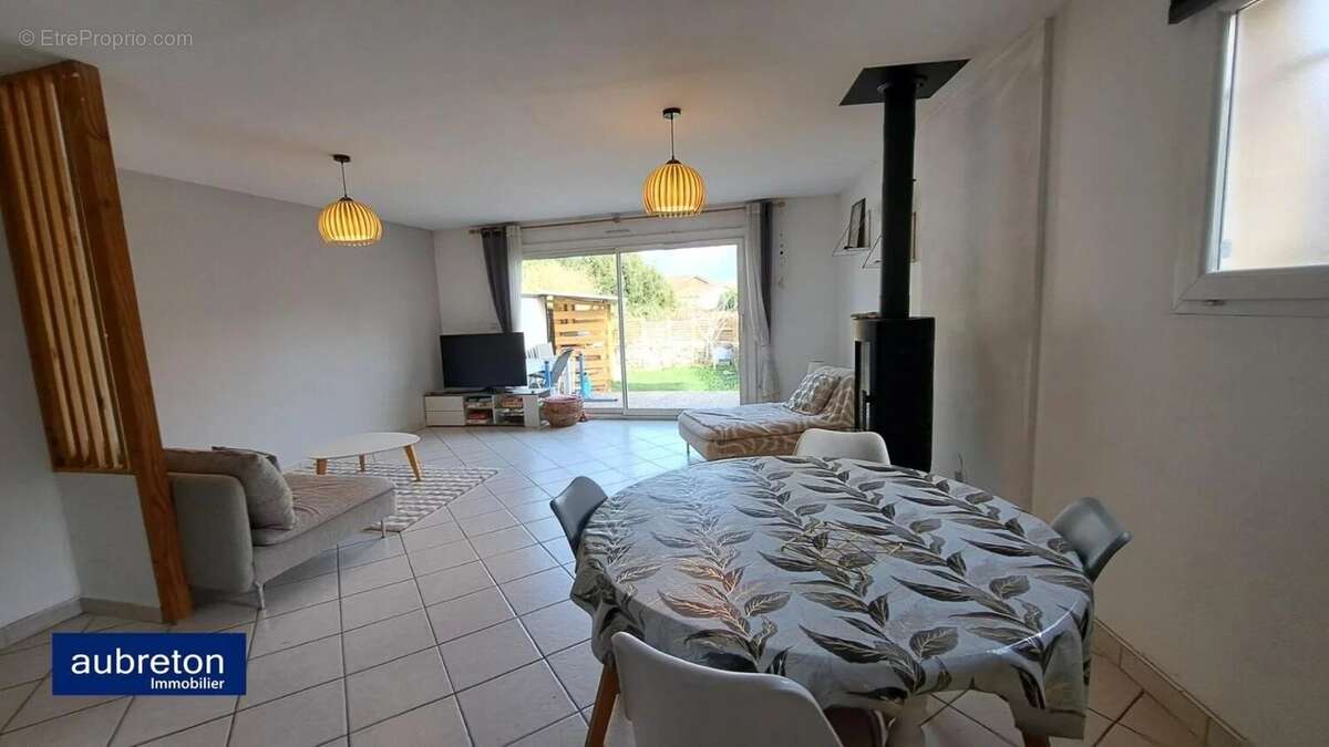 Maison à L'ALBENC
