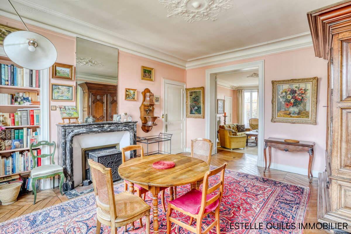 Appartement à VERSAILLES