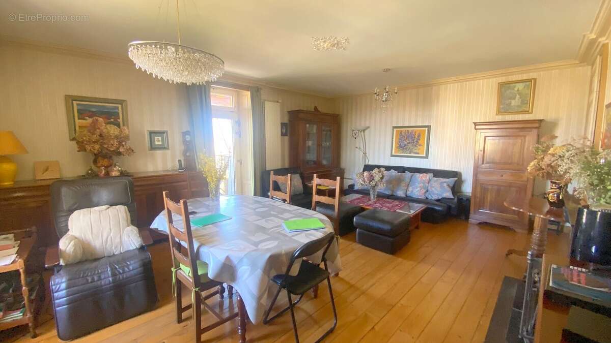 Christophe 01 - Maison à COURCHAPON