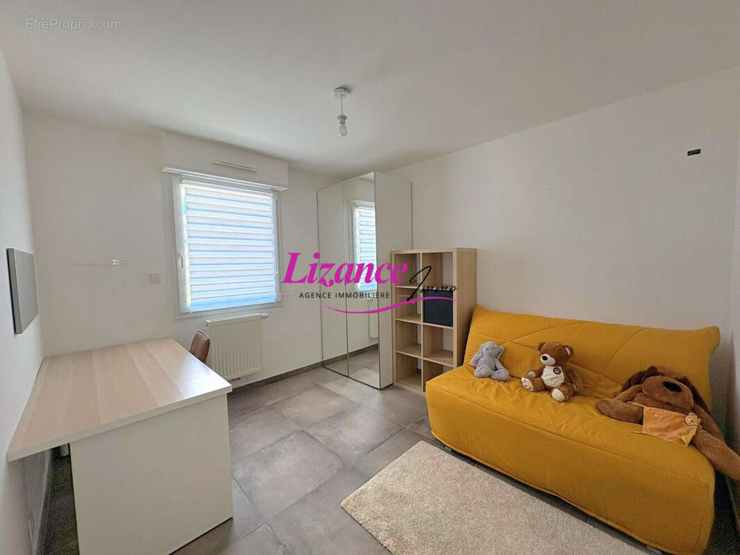 Maison 107 m² à Raillencourt-Sainte-Olle  - photo 4