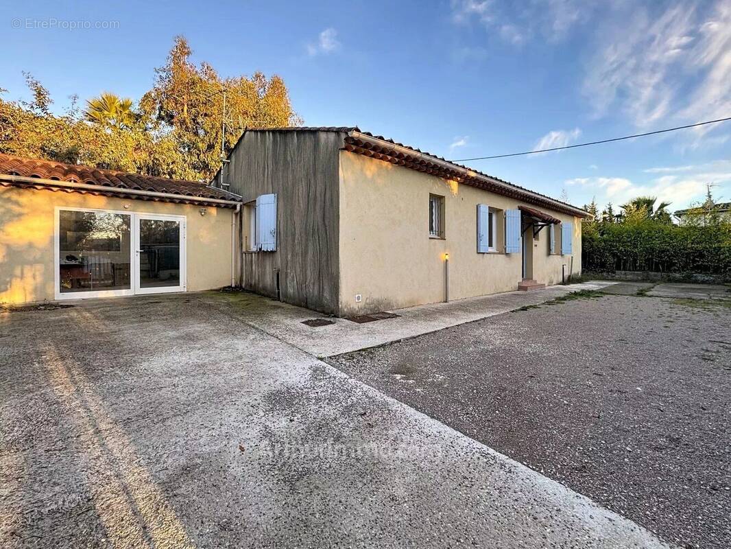 Maison à MOUANS-SARTOUX