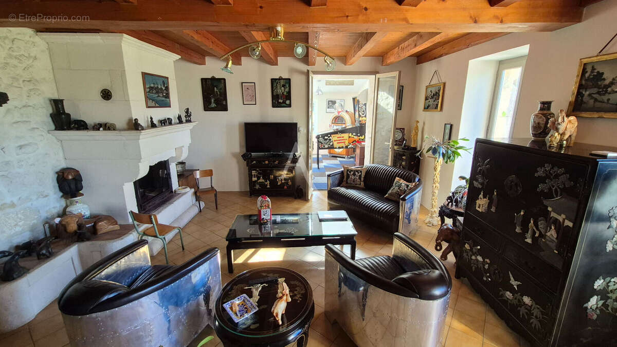 Maison à CHERMIGNAC