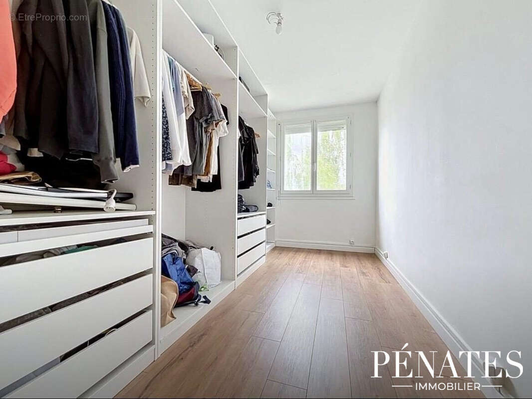 Appartement à MONT-SAINT-AIGNAN
