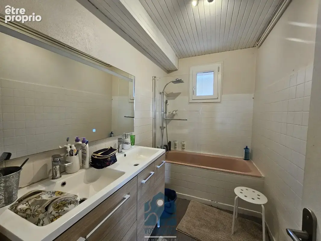 Maison avec garage, terrasse couverte et hangar - photo 10