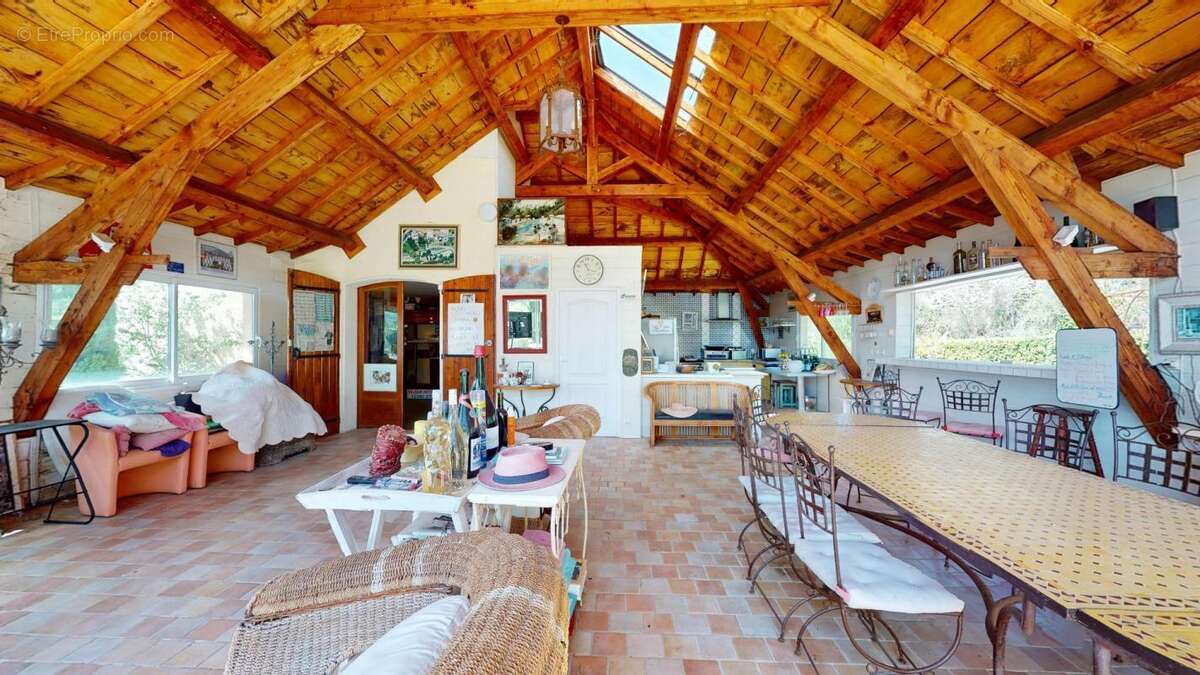 Maison à SAINT-SERNIN-SUR-RANCE