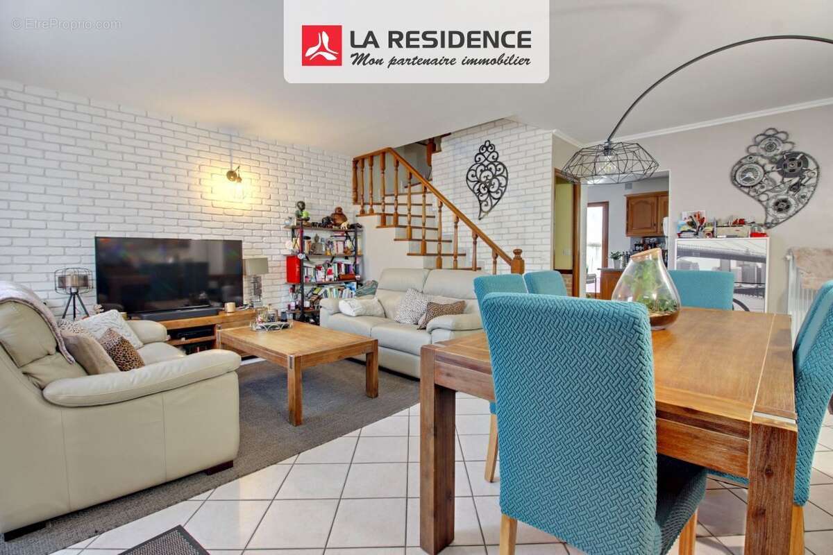 Maison à SARTROUVILLE