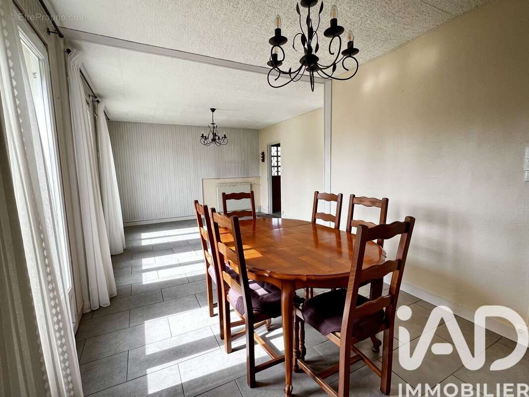 Photo 5 - Maison à LA SAUSSAYE