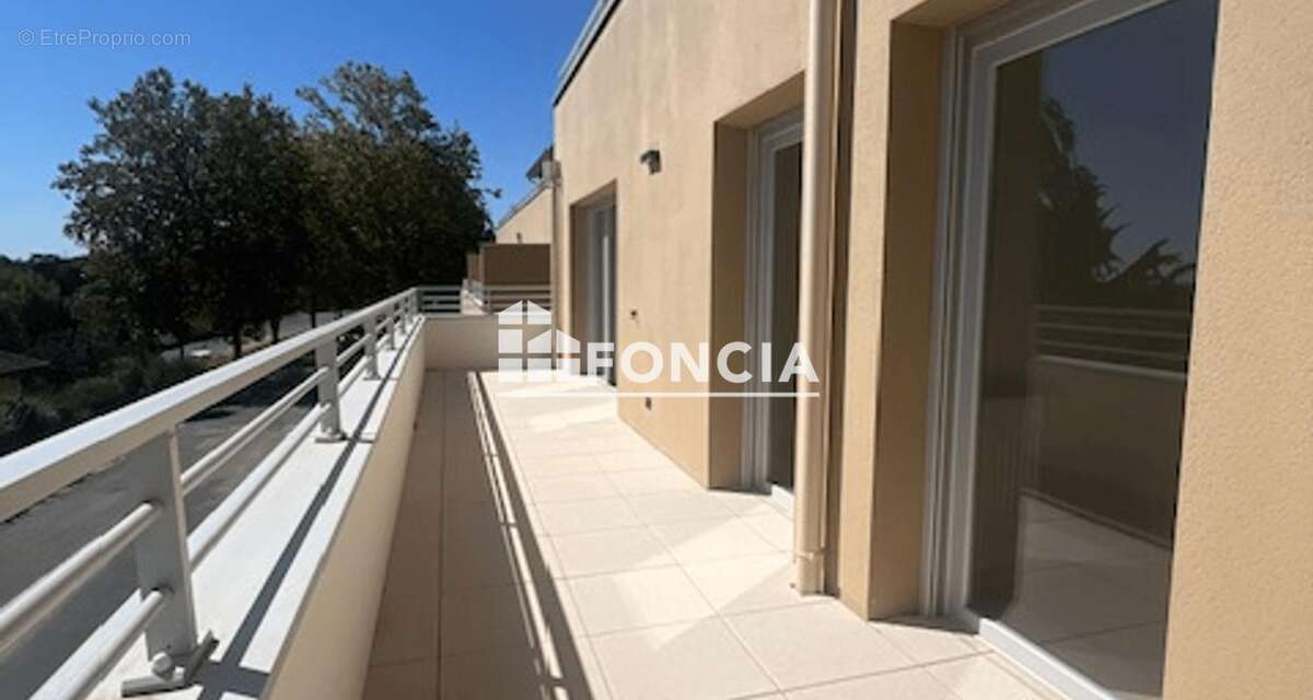 T4 neuf 81 m² – balcon 17 m² – secteur recherché aux portes de lyon  produit rare ! - photo 12