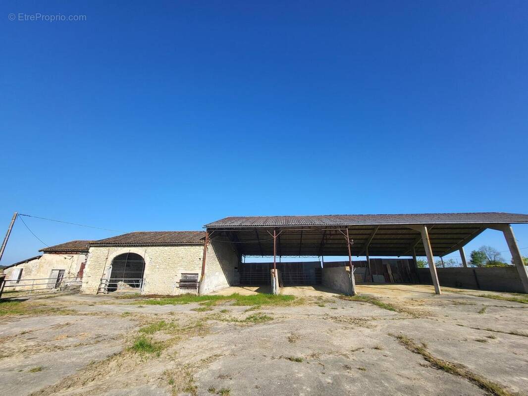 Photo 1 - Maison à SAINT-VIVIEN-DE-MONSEGUR