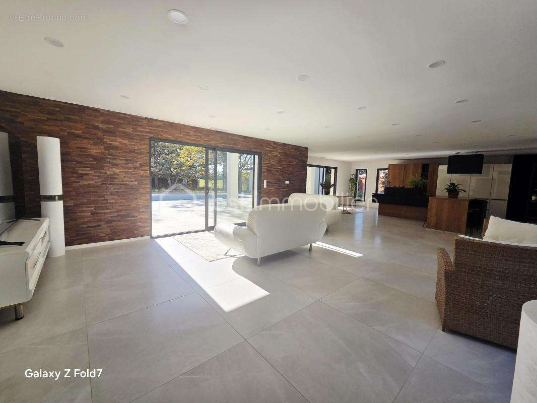 Villa contemporaine T5 - photo 3