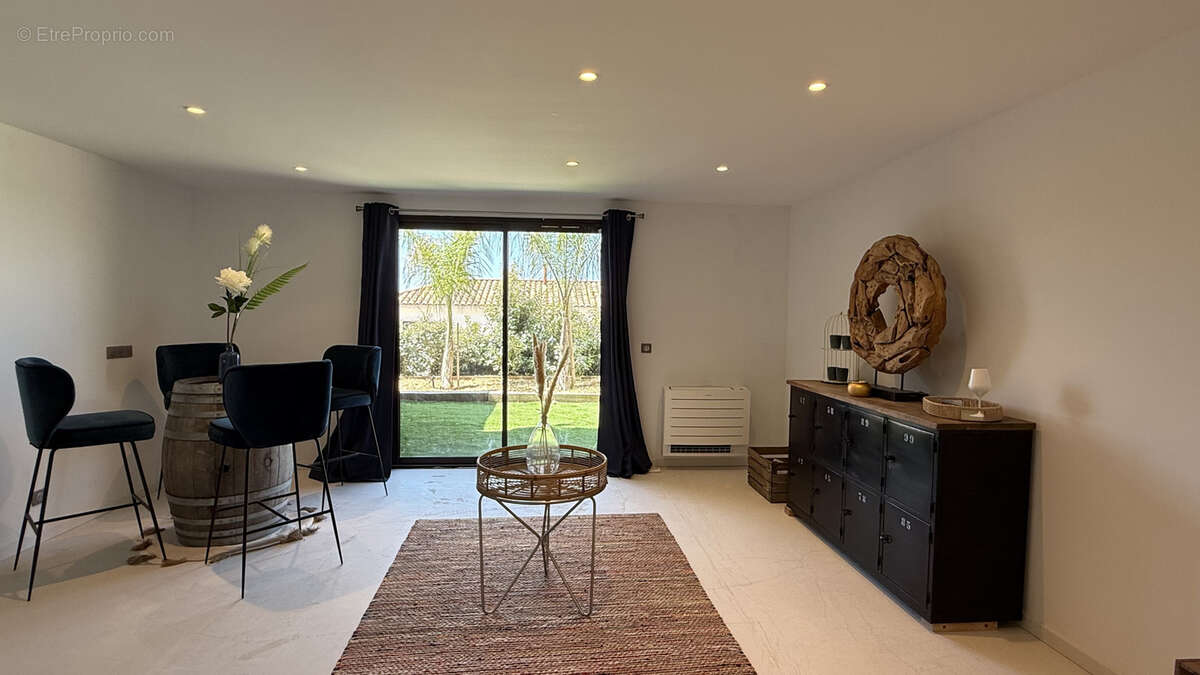 Maison à LE CASTELLET