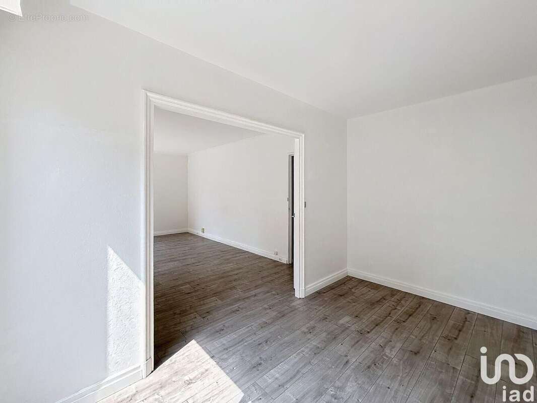 Photo 8 - Appartement à PARIS-19E