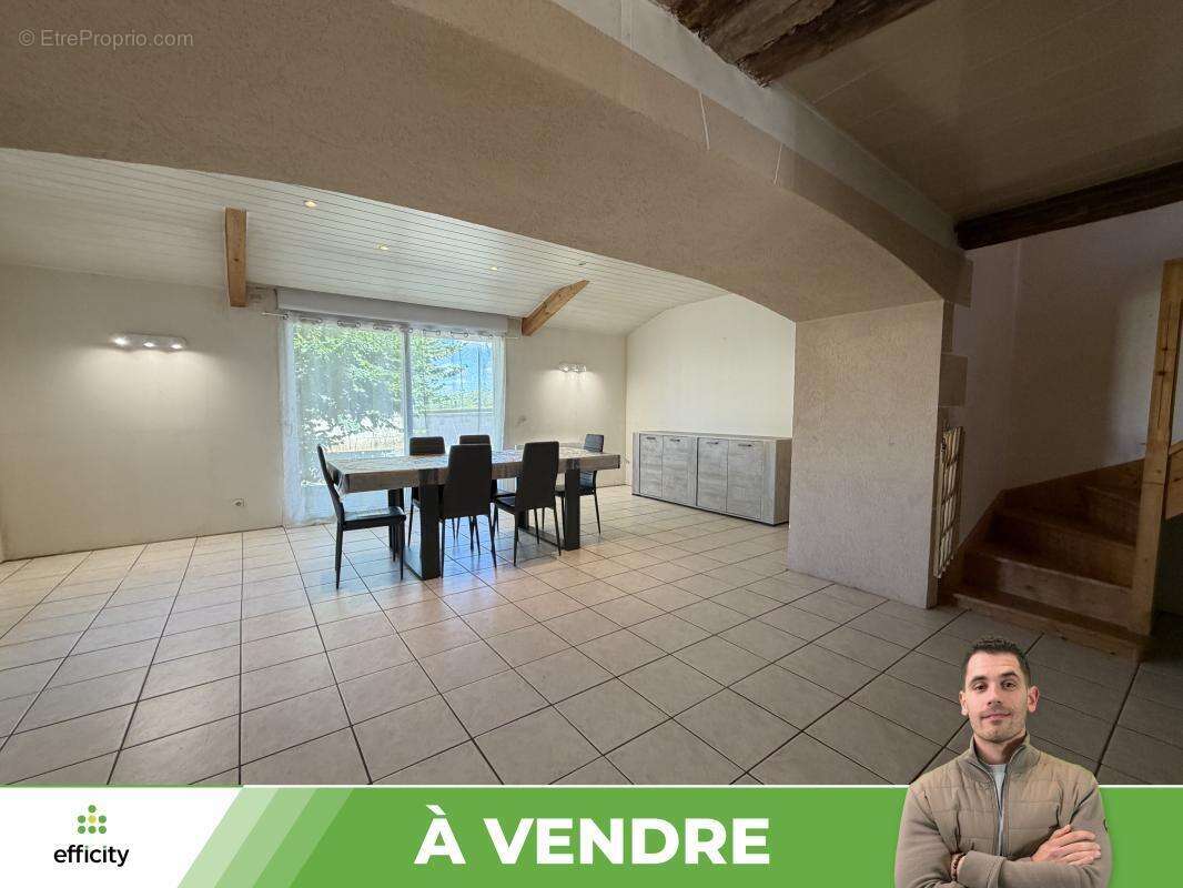 Maison 169 m² à Chabournay  - photo 4