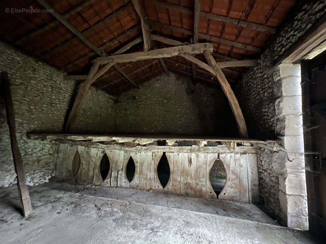 Autre à SAINT-LEON-SUR-L'ISLE