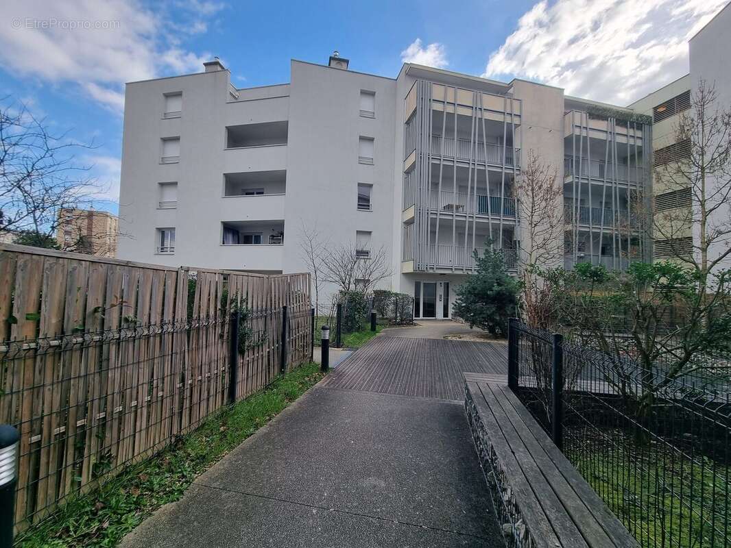 Appartement à SAINT-PRIEST